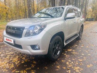 2010 Toyota Land Cruiser Prado 150 Series, серебристый, 2800000 рублей, вид 1