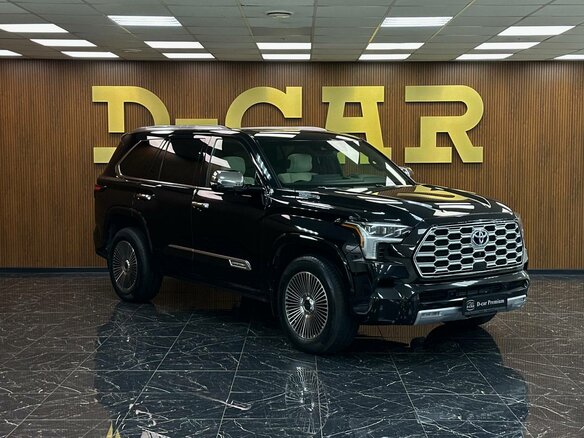 2024 Toyota Sequoia III, чёрный, 9481660 рублей - вид 2