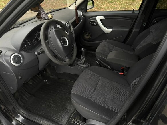 2014 Renault Logan I Рестайлинг, чёрный, 290000 рублей - вид 4