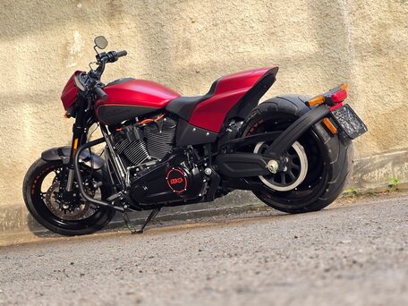 2019 Harley-Davidson FXDR 114, красный, 2000000 рублей, вид 2