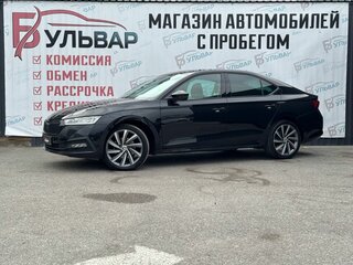 2021 Skoda Octavia IV (A8), чёрный, 2184000 рублей, вид 3