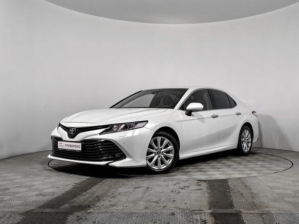 2019 Toyota Camry VIII (XV70), белый