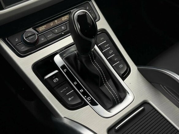 2020 Geely Atlas I, серый, 1370000 рублей - вид 19