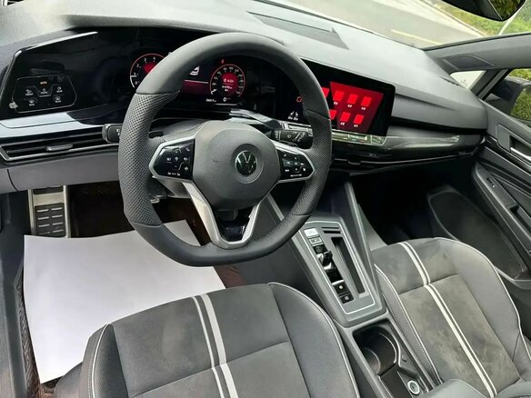2023 Volkswagen Golf VIII, белый, 2099000 рублей - вид 8
