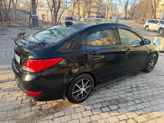2015 Hyundai Solaris I Рестайлинг, чёрный, 450000 рублей, вид 1