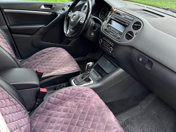 2011 Volkswagen Tiguan I Рестайлинг, чёрный, 1250000 рублей - вид 8