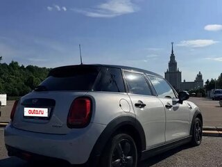 2019 Mini Hatch Cooper III (F55/F56) Рестайлинг, серебристый, 1850000 рублей, вид 3