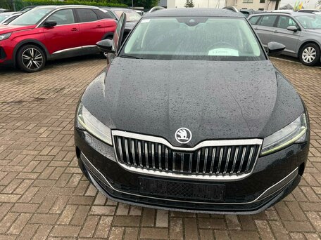 2023 Skoda Superb III Рестайлинг, серый, 2499000 рублей, вид 2