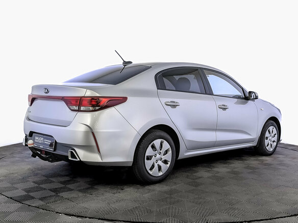 2021 Kia Rio IV Рестайлинг, серебристый, 1690000 рублей - вид 4