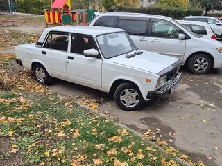 2010 Lada (ВАЗ) 2105, белый, 250000 рублей, вид 4
