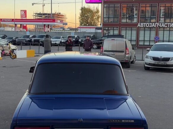 2011 Lada (ВАЗ) 2107, синий, 280000 рублей - вид 5