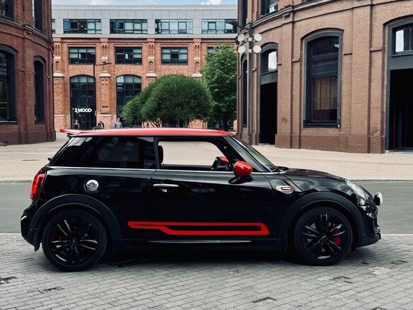 2018 Mini Hatch JCW III (F55/F56) Рестайлинг, чёрный, 2690000 рублей - вид 6