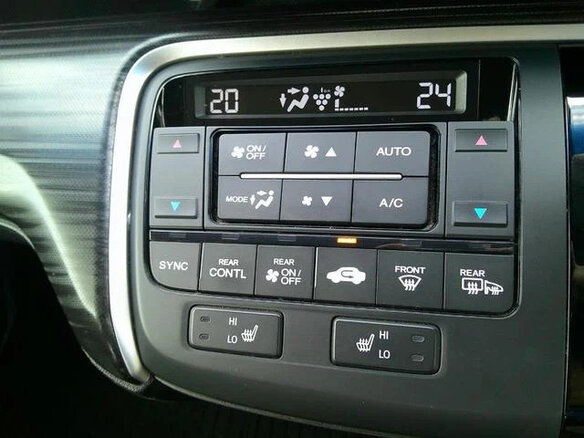 2017 Honda Stepwgn Spada V, белый, 1470000 рублей - вид 18