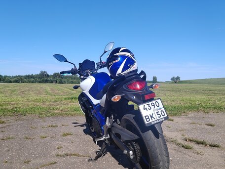 2011 Suzuki SFV 400 Gladius, белый, 435000 рублей, вид 3
