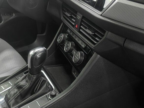 2020 Volkswagen Jetta 6-speed VII, оранжевый, 1999900 рублей - вид 14