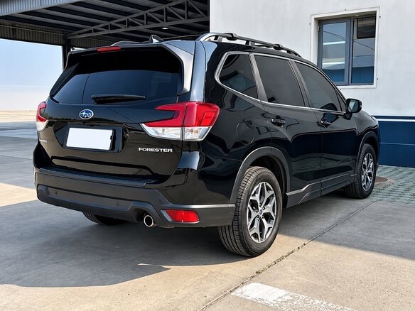 2023 Subaru Forester V Рестайлинг, чёрный, 2980007 рублей - вид 5
