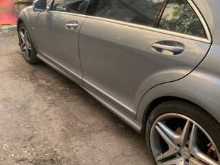 2006 Mercedes-Benz S-Класс 500 Long V (W221), серебристый, 1900000 рублей, вид 3