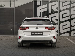 2018 Kia Ceed III, белый, 1690000 рублей, вид 4