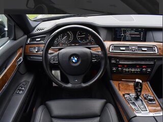 2010 BMW 7 серии Long 750Li xDrive V (F01/F02/F04), чёрный, 1400000 рублей, вид 5