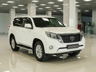 2014 Toyota Land Cruiser Prado 150 Series Рестайлинг 1, белый, 2770000 рублей, вид 3