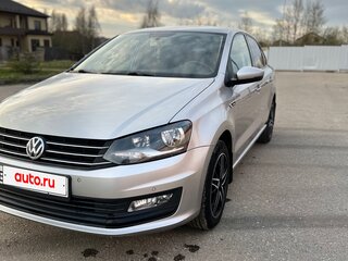 2018 Volkswagen Polo V Рестайлинг, серебристый, 1180000 рублей, вид 1