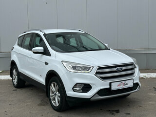 2018 Ford Kuga II Рестайлинг, белый, 1670000 рублей, вид 3