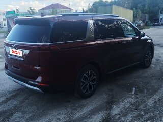 2022 Kia Carnival IV, красный, 3970000 рублей, вид 4