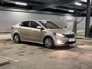2011 Kia Rio 5-speed III, бежевый, 465000 рублей, вид 2