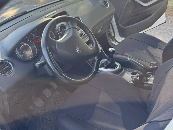 2011 Peugeot 308 I Рестайлинг, белый, 650000 рублей - вид 5