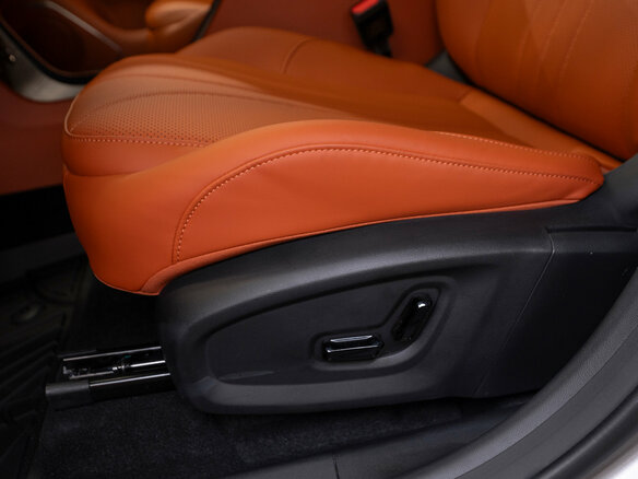 2026 Geely Galaxy M7, серый - вид 22