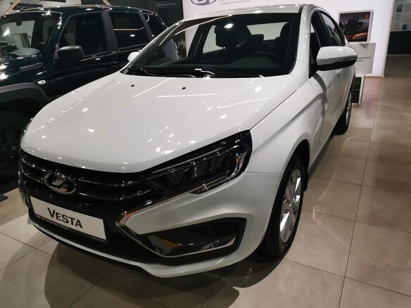 2026 Lada (ВАЗ) Vesta I Рестайлинг (NG), белый - вид 2