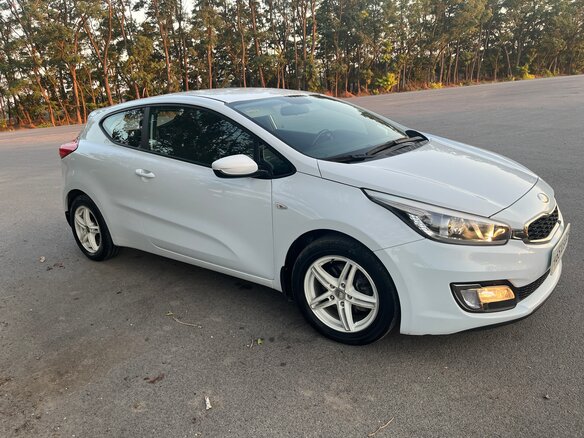 2013 Kia Ceed II, белый - вид 2