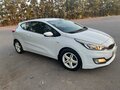2013 Kia Ceed II, белый - вид 2