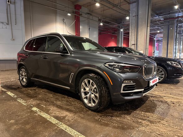 2021 BMW X5 40i IV (G05/G18), серый