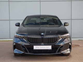 2023 BMW 5 серии 520d xDrive VIII (G60/G61/G68), чёрный, 6690000 рублей, вид 3