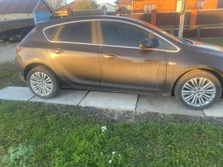 2010 Opel Astra J, чёрный, 485000 рублей, вид 4
