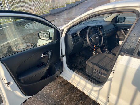2016 Volkswagen Polo V Рестайлинг, белый, 550000 рублей, вид 5