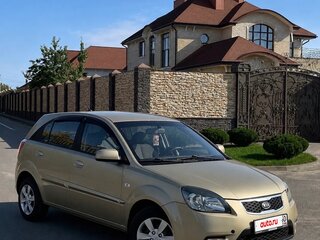2011 Kia Rio II Рестайлинг, бежевый, 575000 рублей, вид 3