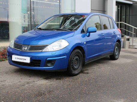 Nissan Tiida I
