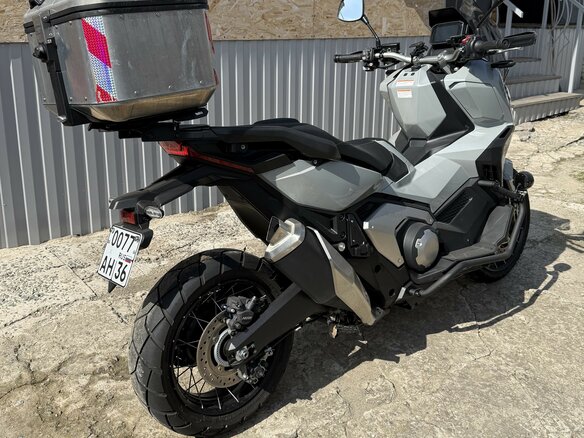 2022 Honda X-ADV, серый, 1510000 рублей - вид 3