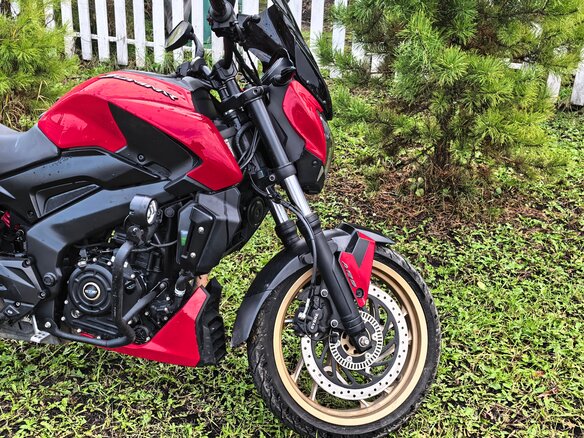 2018 Bajaj Dominar 400, красный, 370000 рублей - вид 1