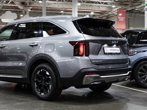2024 Kia Sorento IV Рестайлинг, серый, 4790000 рублей - вид 9