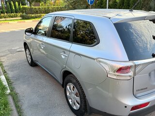 2013 Mitsubishi Outlander III, серебристый, 1700000 рублей, вид 4
