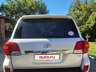 2012 Toyota Land Cruiser 200 Series Рестайлинг 1, белый, 3900000 рублей, вид 4