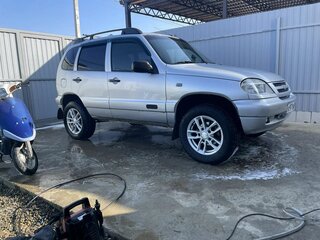 2006 Chevrolet Niva I, серебристый, 300000 рублей, вид 3