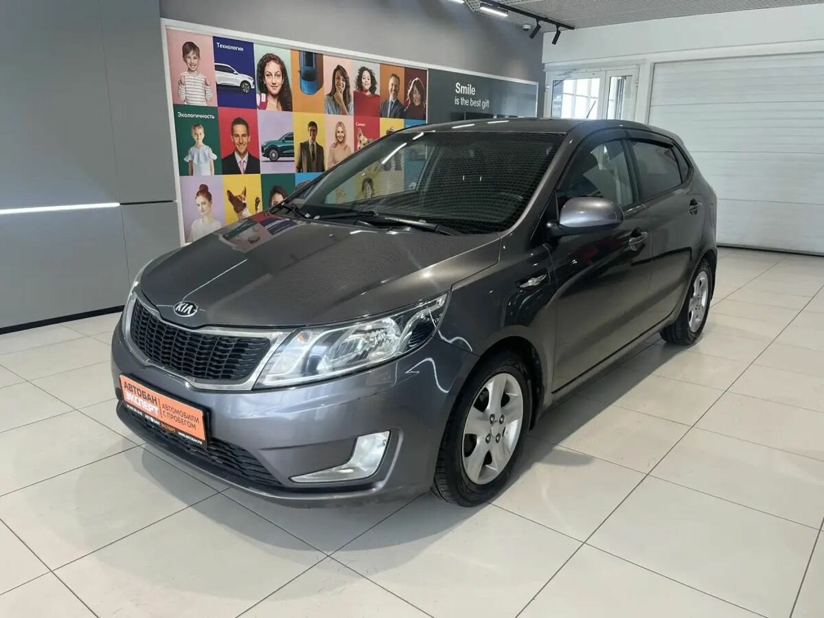 Открыть фотографии: Kia Rio III