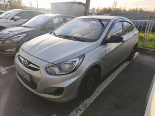 2013 Hyundai Solaris I, серебристый, 549000 рублей, вид 1