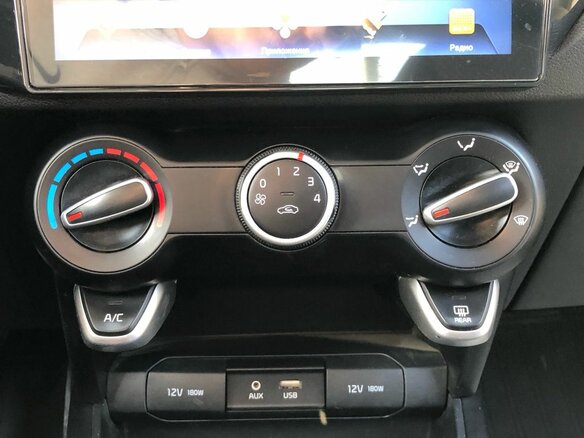 2019 Kia Rio IV, серебристый, 1320000 рублей - вид 15