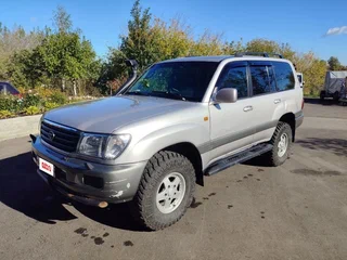 2000 Toyota Land Cruiser 100 Series, серебристый, 2200000 рублей, вид 1