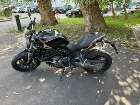 2020 Ducati Monster 821, чёрный, 920000 рублей, вид 2